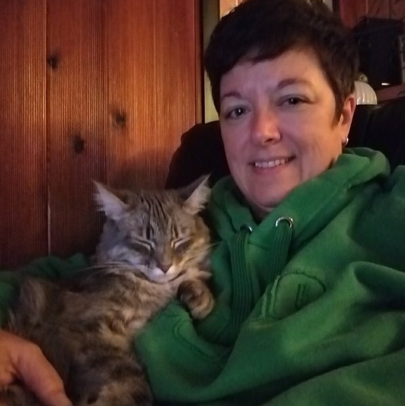 Meet your Posher, Keri - Picture 3 of 3